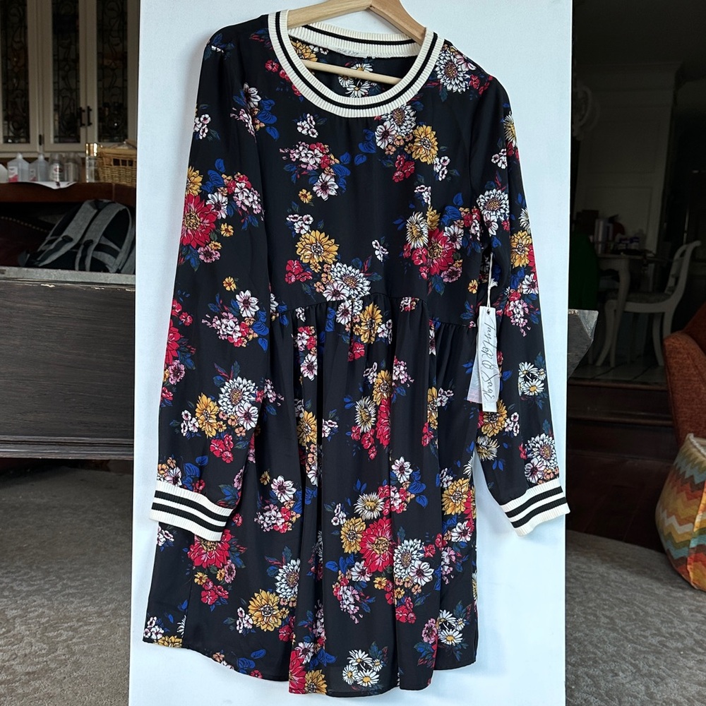 Taylor & Sage Black Floral Dress